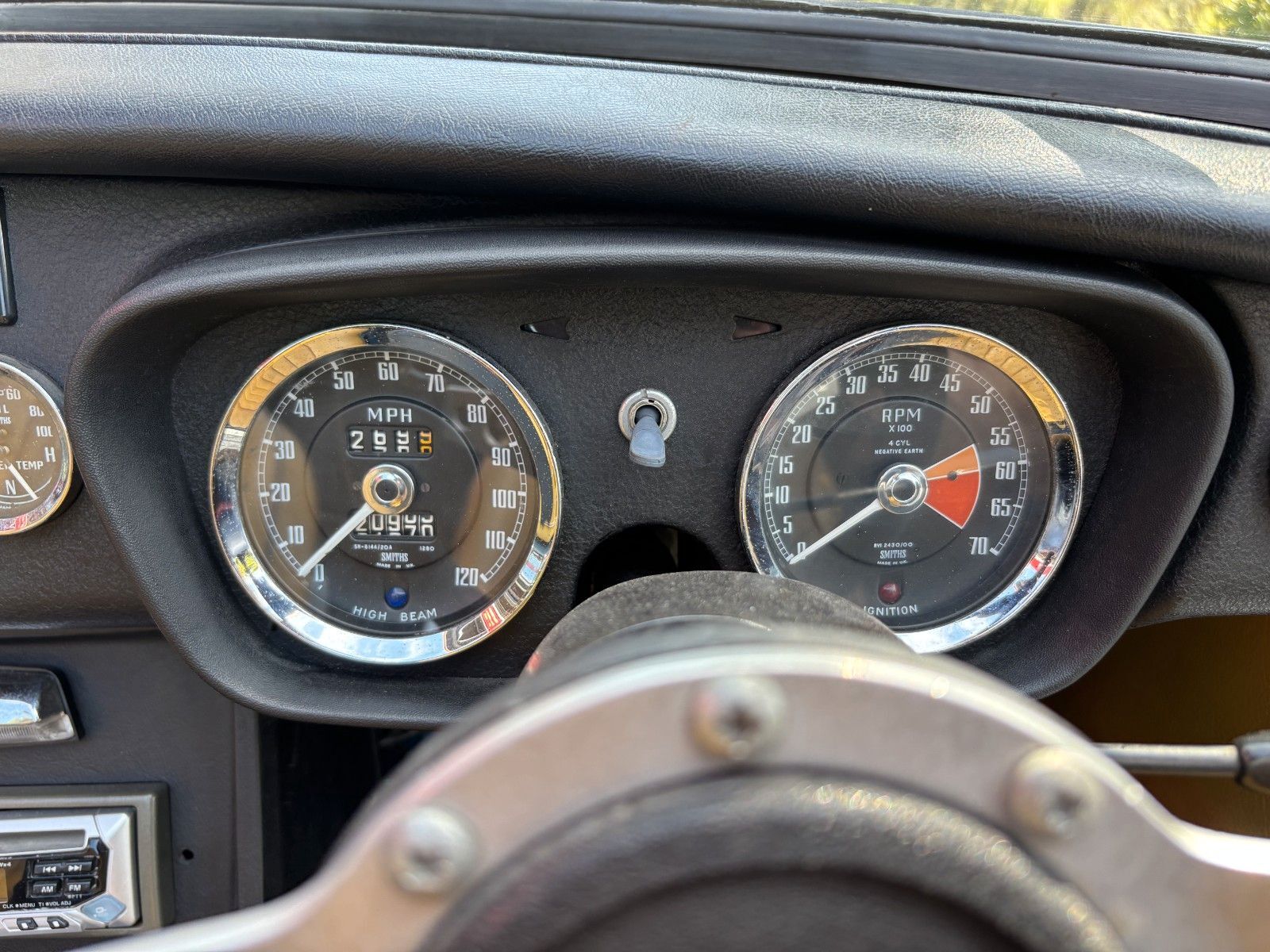 MG MGB Roadster - Tolle Farbkombi! RHD