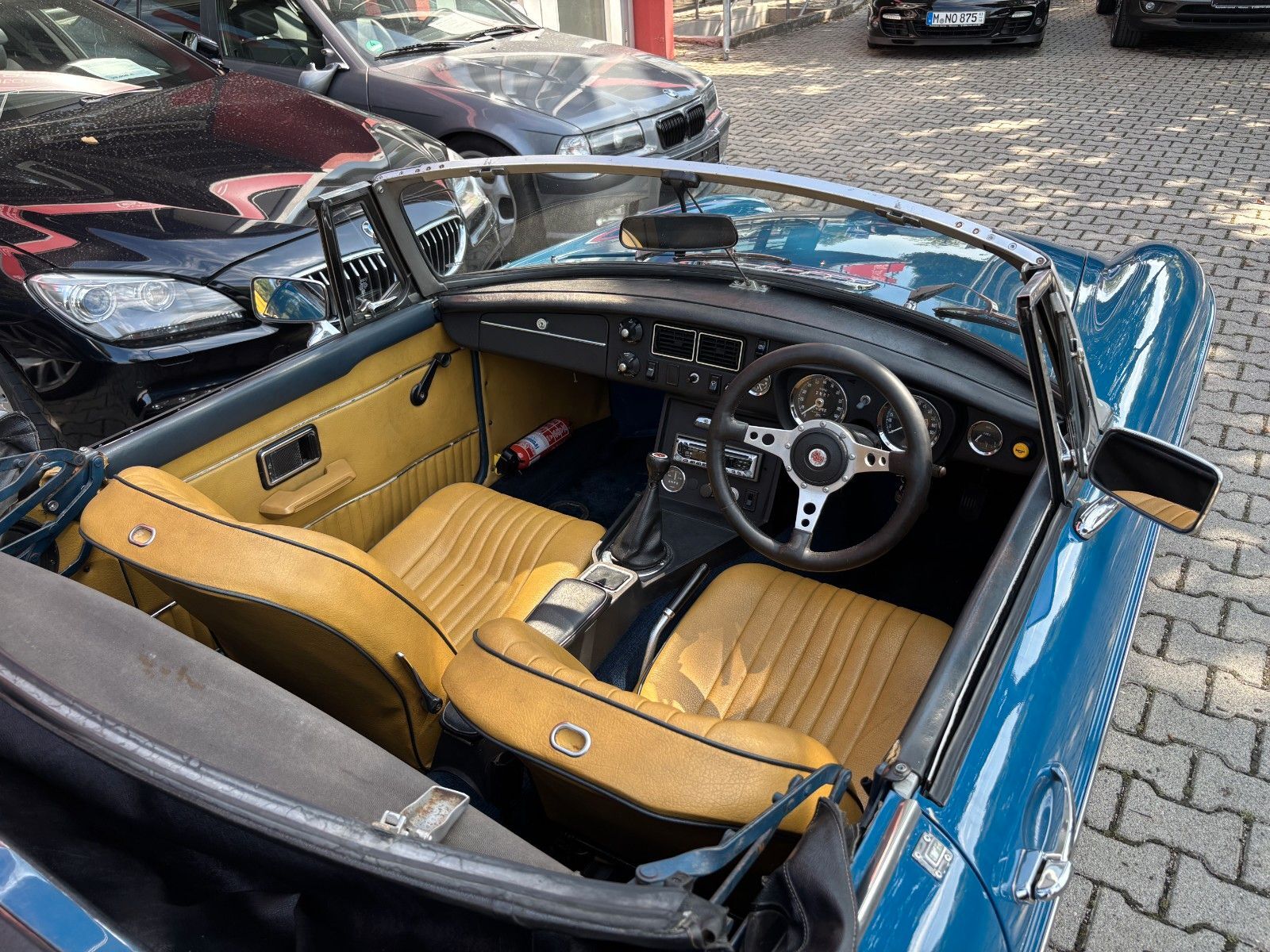 MG MGB Roadster - Tolle Farbkombi! RHD