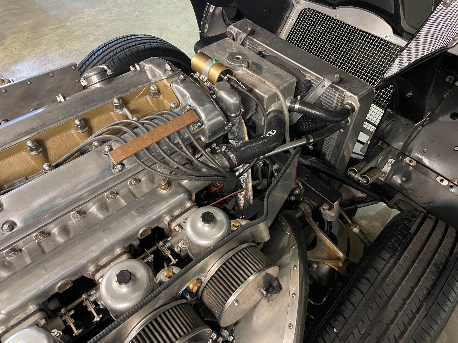 JAGUAR E-Type S 1 4.2 Roadster -High-Tec-Restaur. -H-Kz