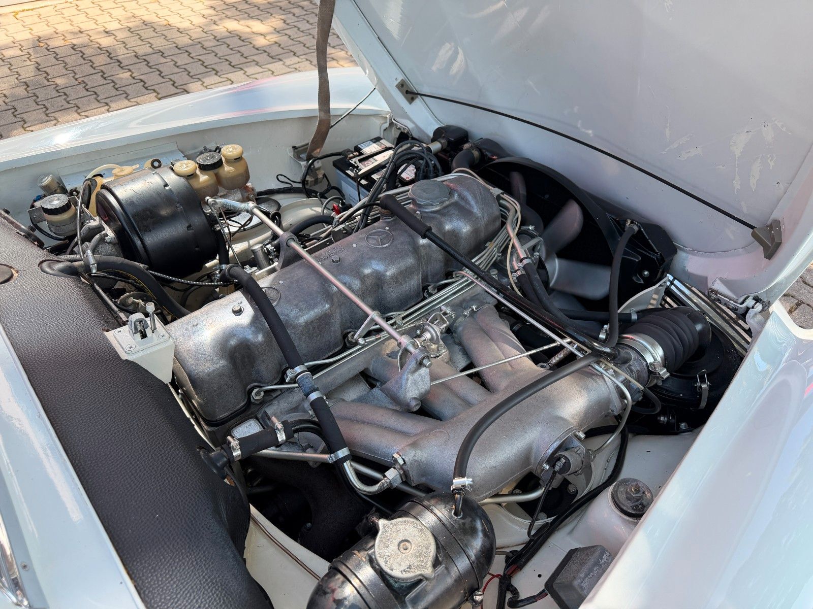 MERCEDES-BENZ SL 280 Pagode, H-KZ, Motor revidiert