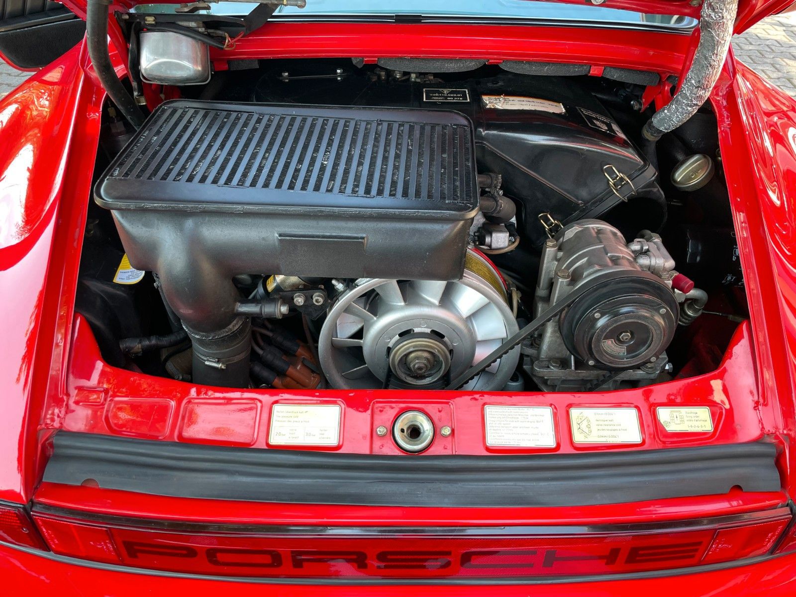 PORSCHE 911 930 turbo - dt. Fzg- 69tkm - gr. KD neu !