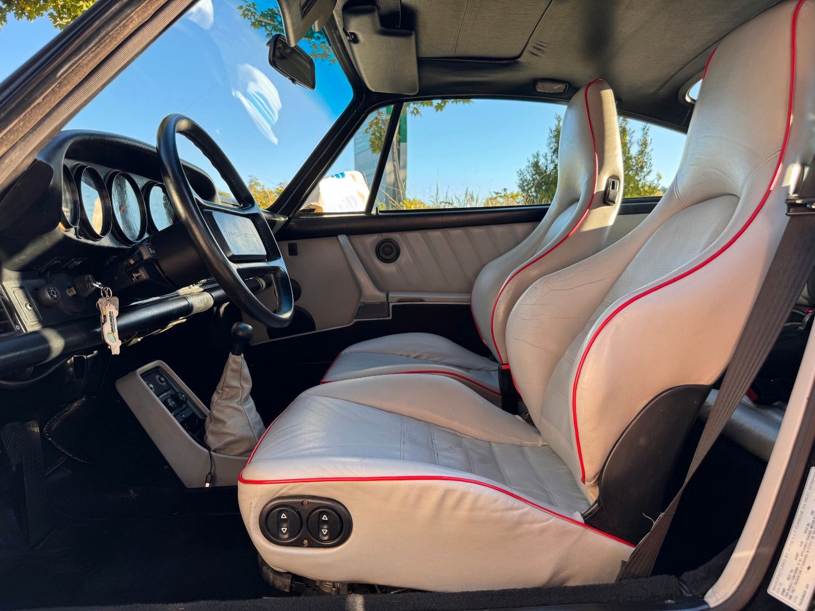 PORSCHE 930 911- turbo Slantnose -toporiginal