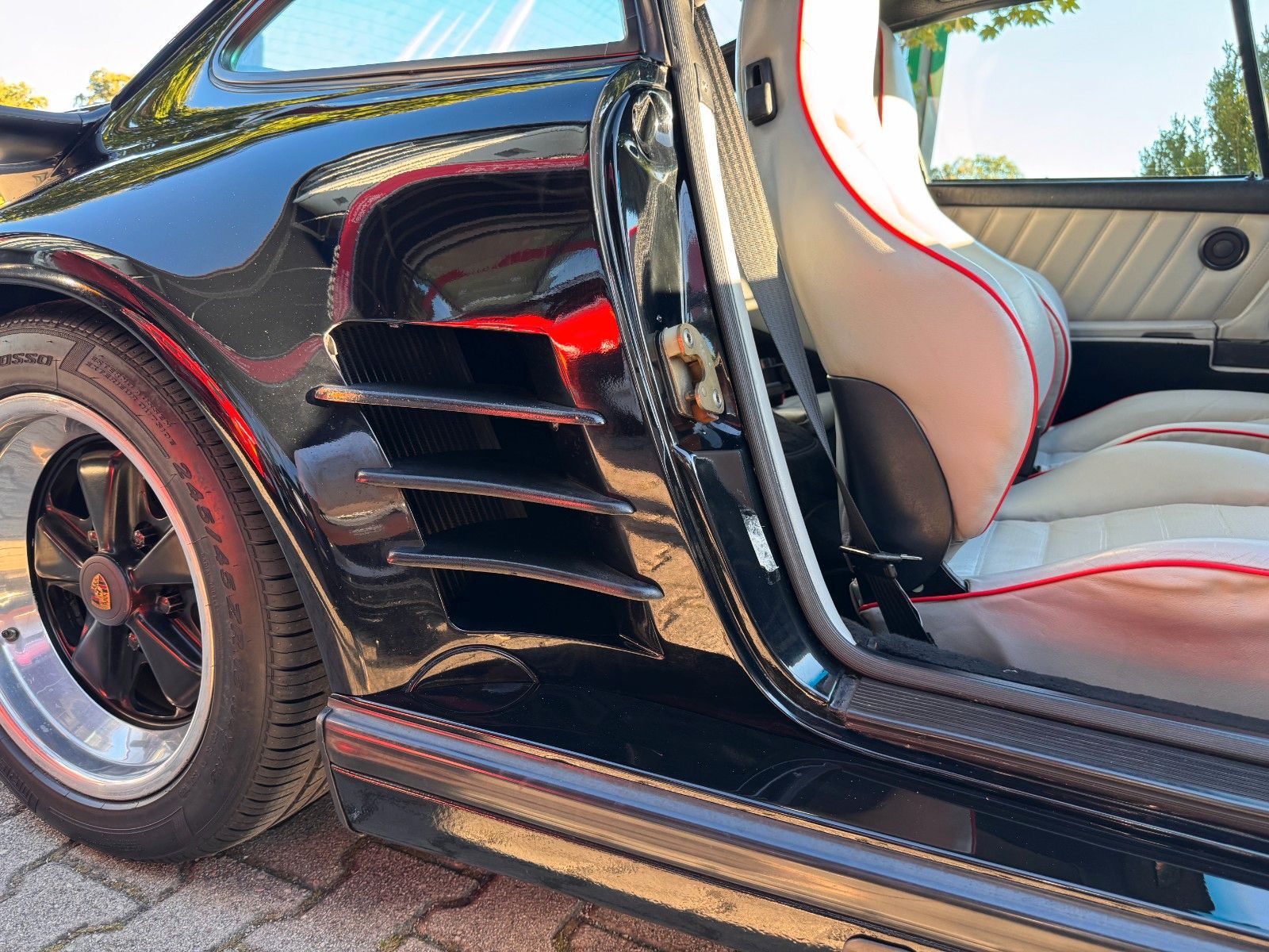 PORSCHE 930 911- turbo Slantnose -toporiginal