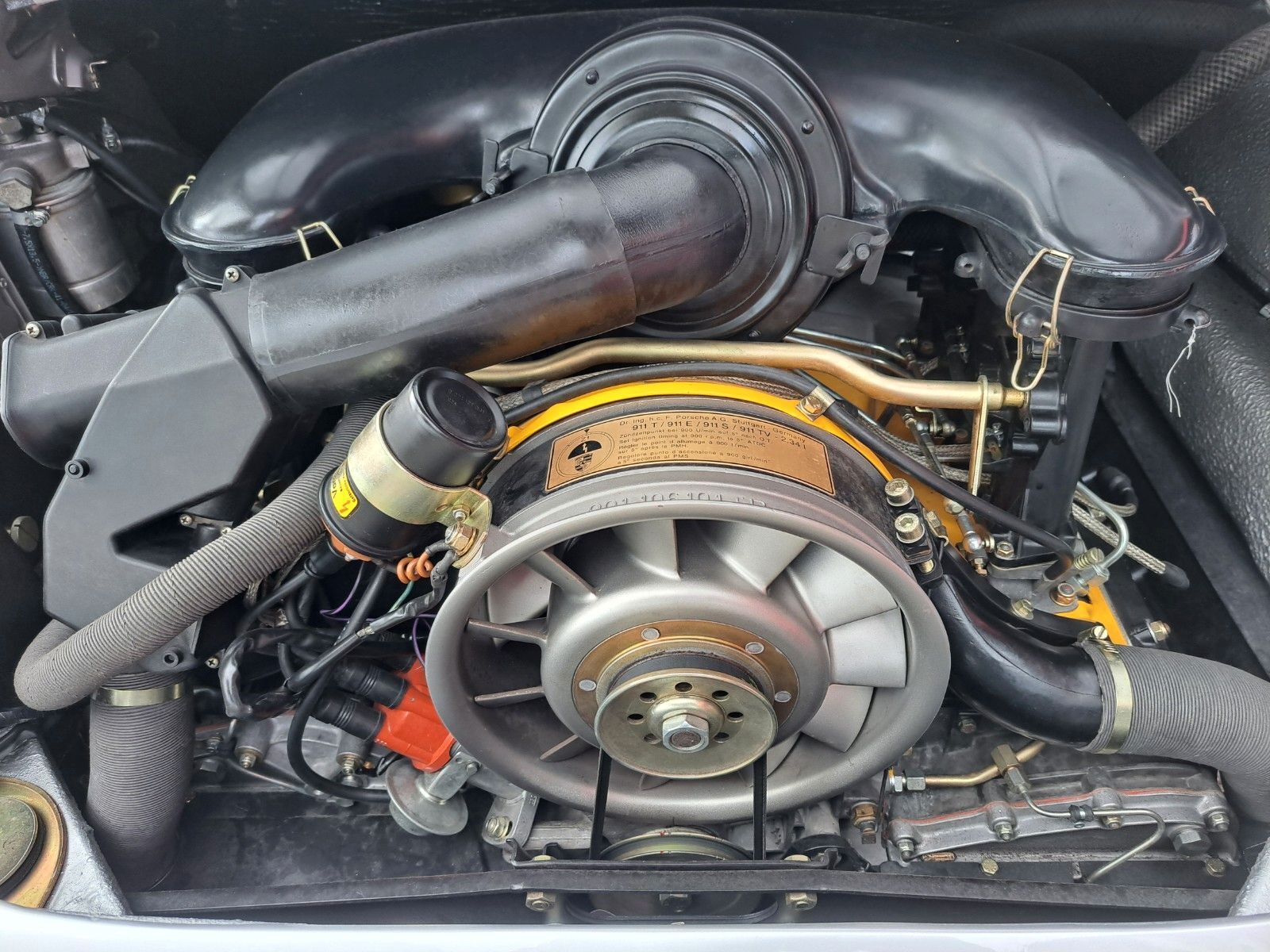 PORSCHE 911 TE Ölklappe-dt. Spitzenrestauration -Zust. 1