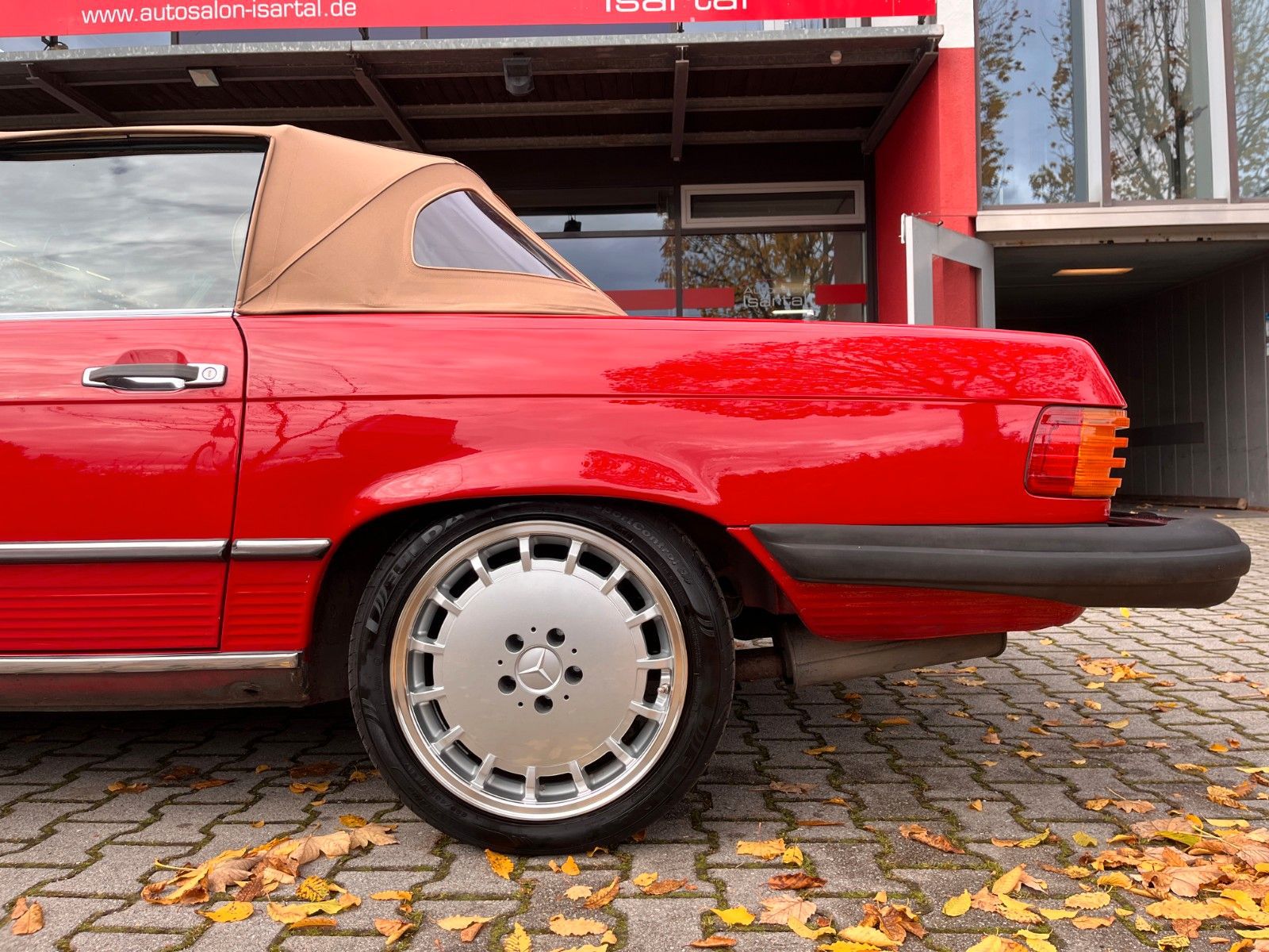 MERCEDES-BENZ 560 SL - toporiginal,  KD neu, H-KZ