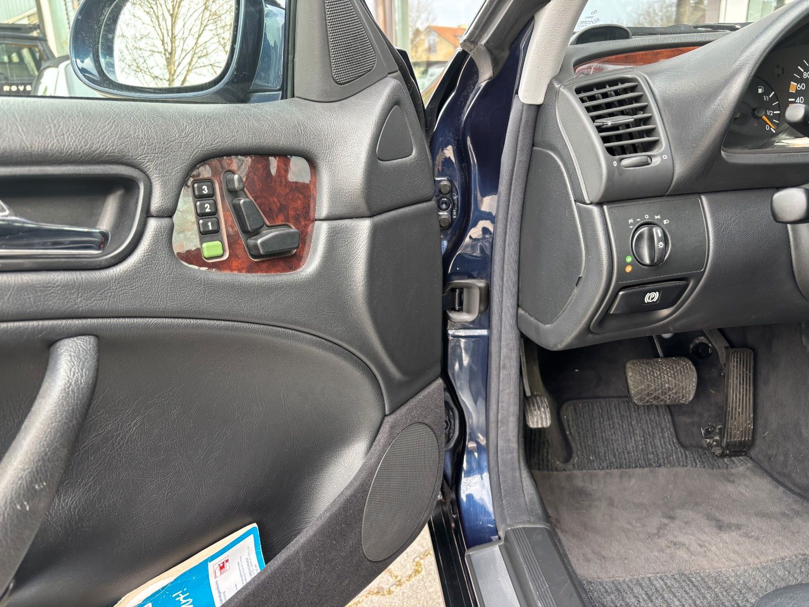 MERCEDES-BENZ CLK 320 - Elegance - Top Zustand