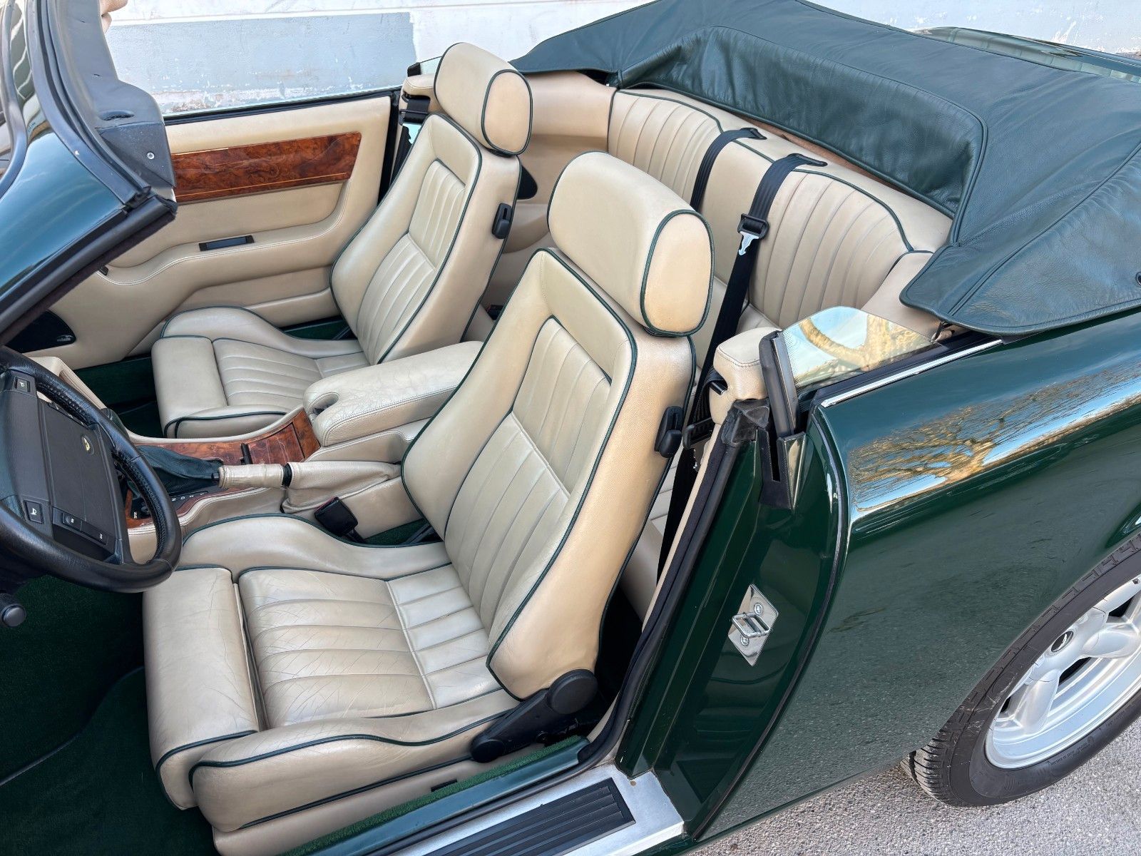 ASTON MARTIN Virage Volante -toporiginal - H-Kz.