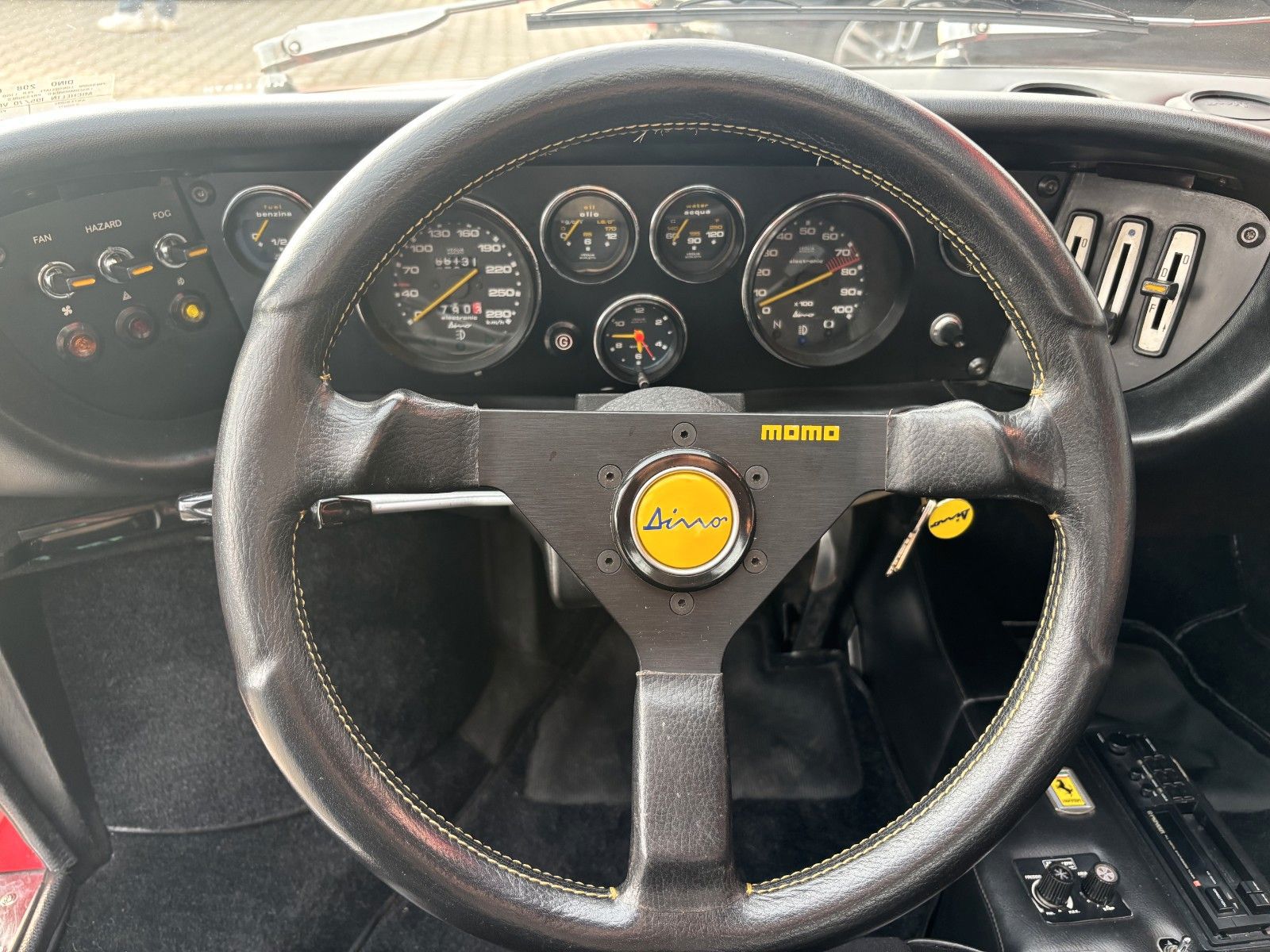 FERRARI Dino GT4 208  - H-Kz. -45tEUR invest.