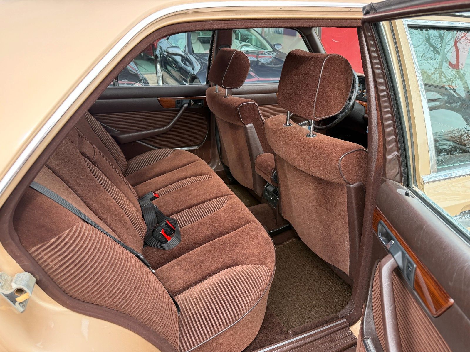 MERCEDES-BENZ 380 SE -Klima/SD/ -1.dt. Hd., 79tkm! -perfekt