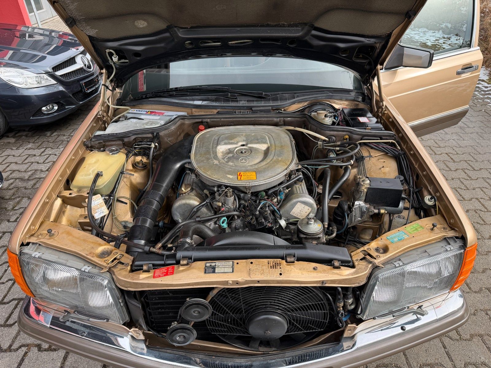 MERCEDES-BENZ 380 SE -Klima/SD/ -1.dt. Hd., 79tkm! -perfekt