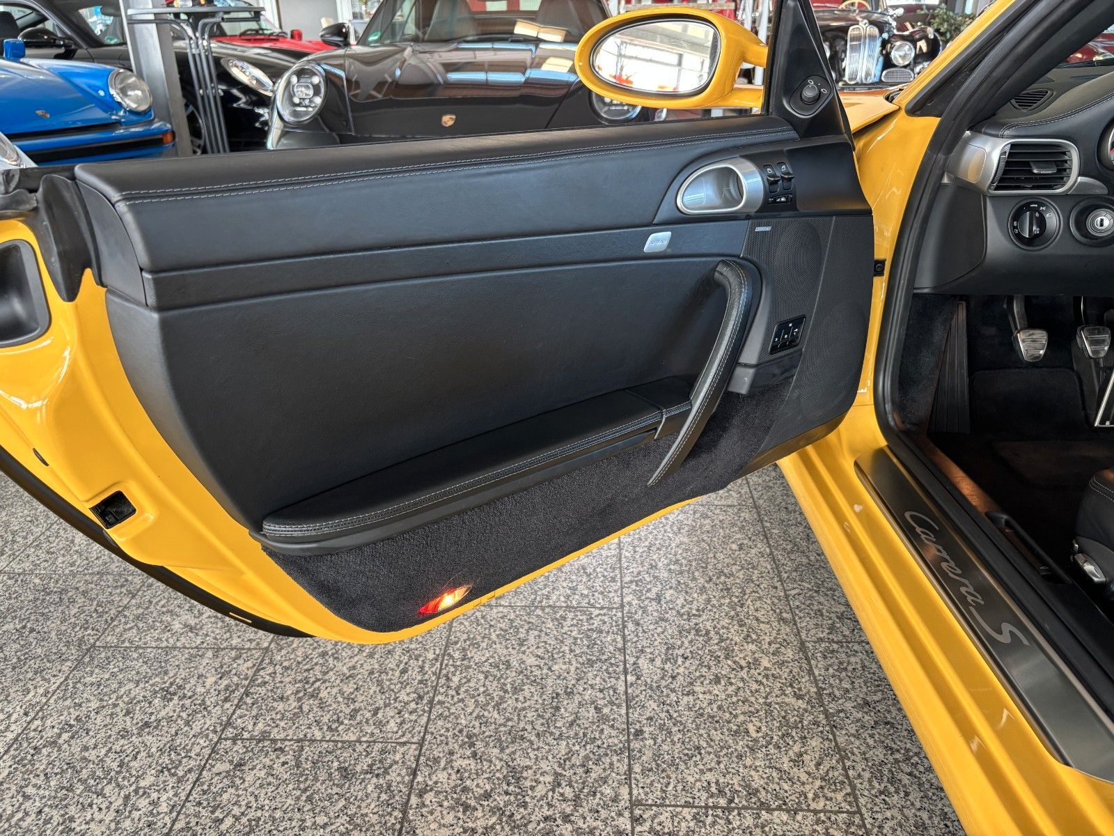 PORSCHE 997 S Cabrio -speedgelb, 6-Gg.  56tkm -perfekt !