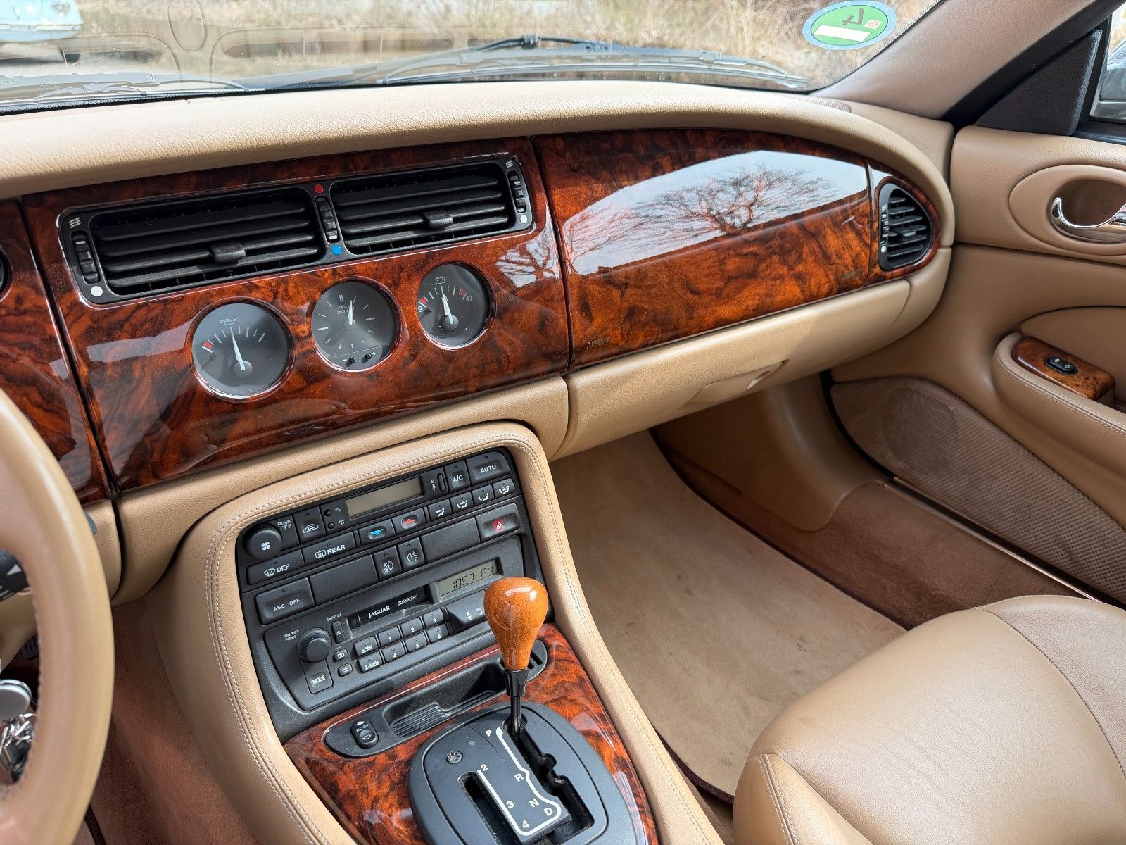 JAGUAR XK8 Cabriolet-  gr. Service neu - Toporiginal!