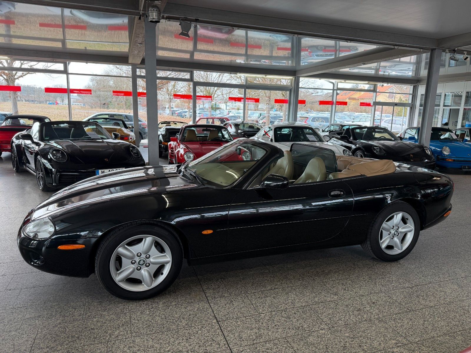 JAGUAR XK8 Cabriolet-  gr. Service neu - Toporiginal!