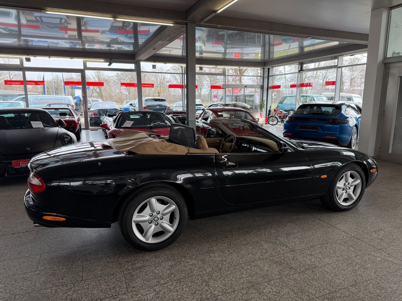 JAGUAR XK8 Cabriolet-  gr. Service neu - Toporiginal!