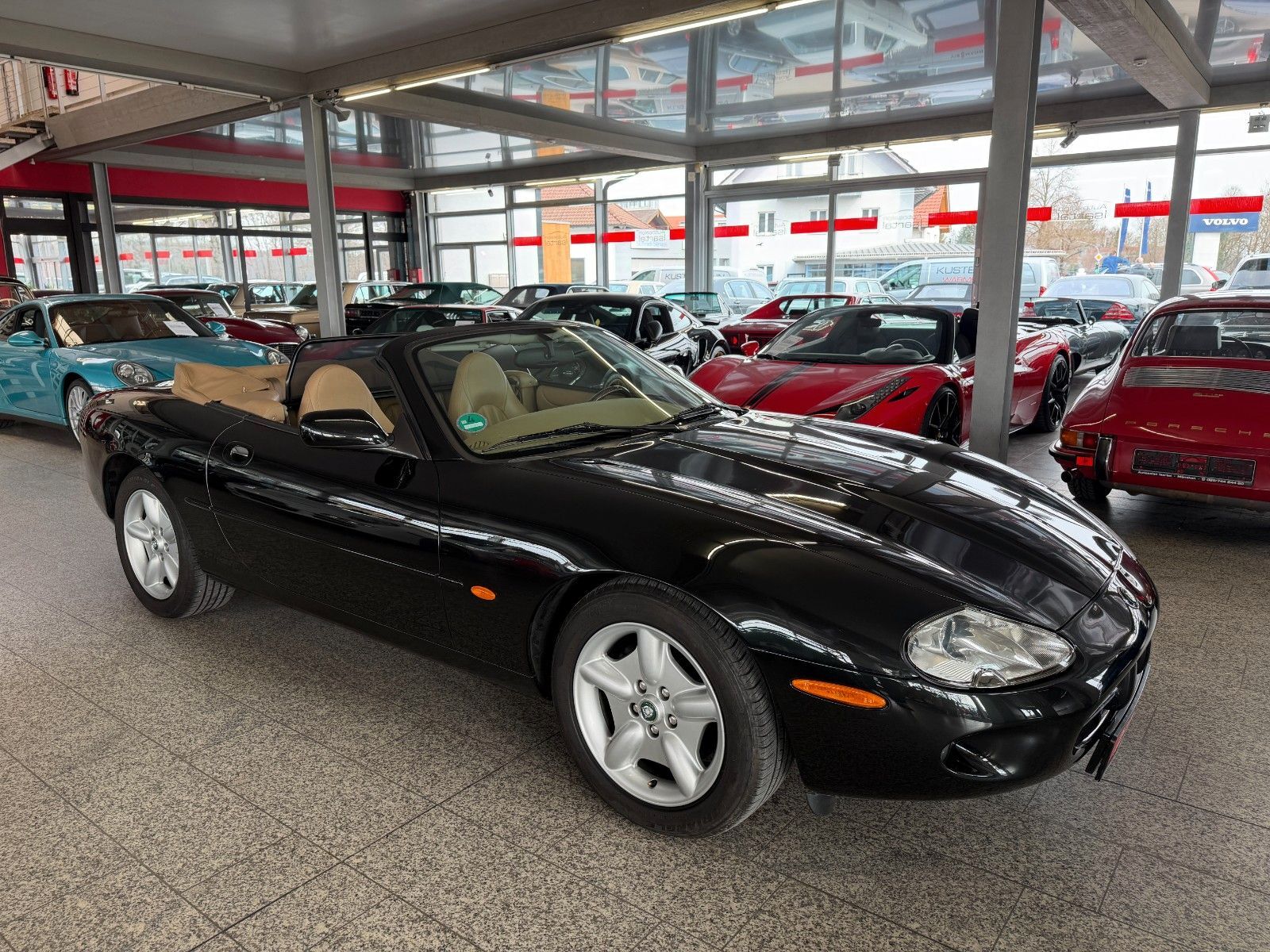 JAGUAR XK8 Cabriolet-  gr. Service neu - Toporiginal!