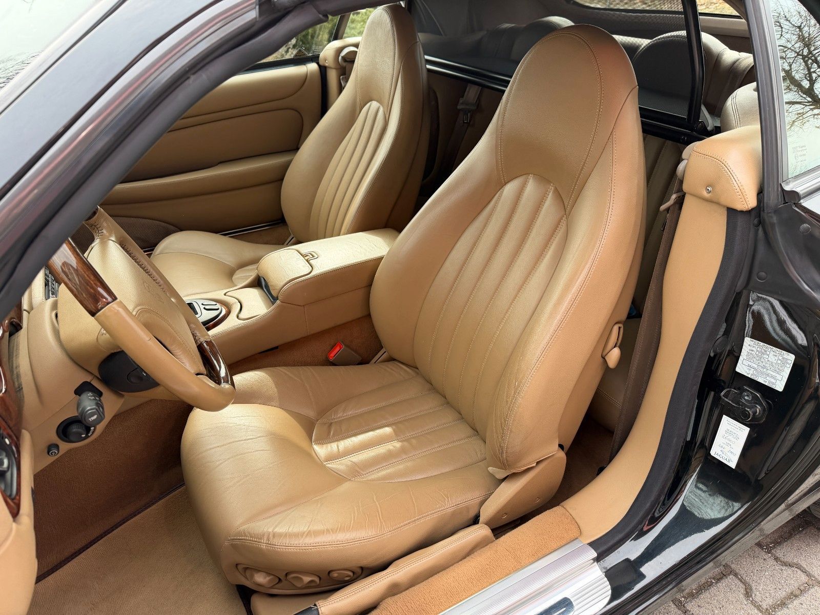 JAGUAR XK8 Cabriolet-  gr. Service neu - Toporiginal!