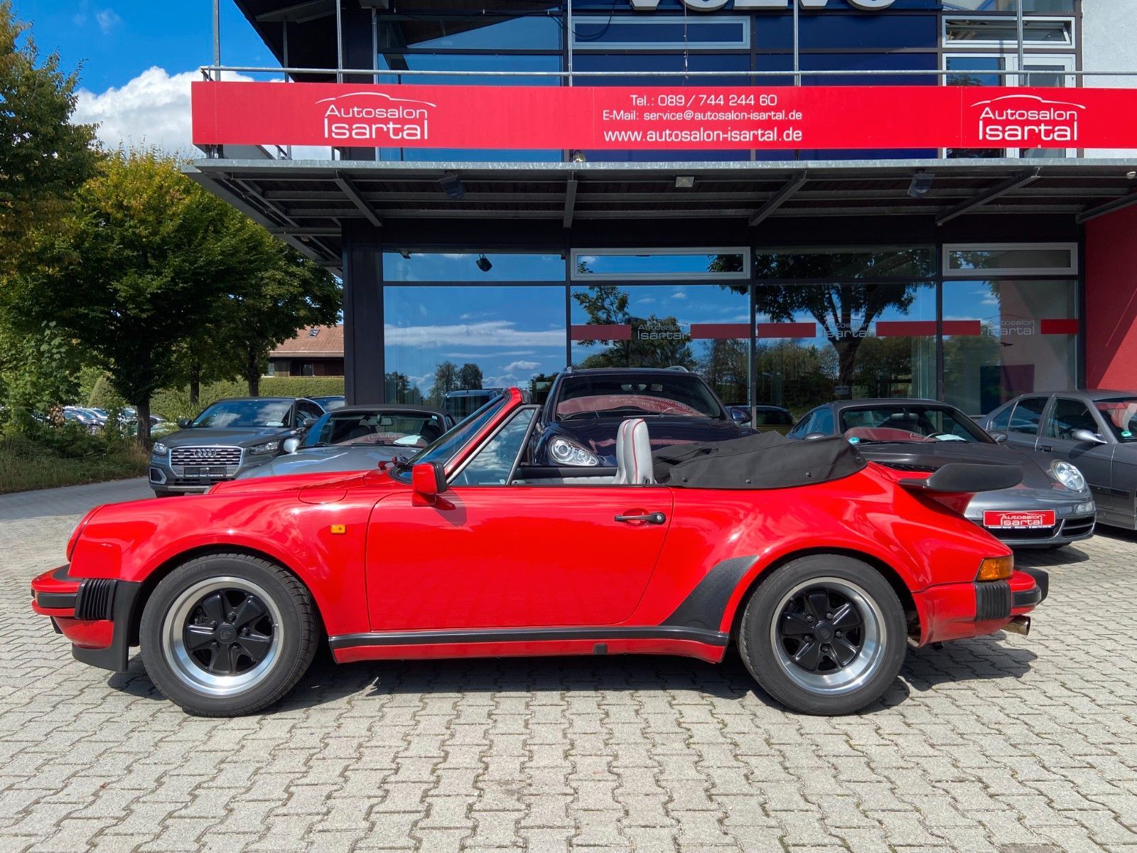 PORSCHE 911