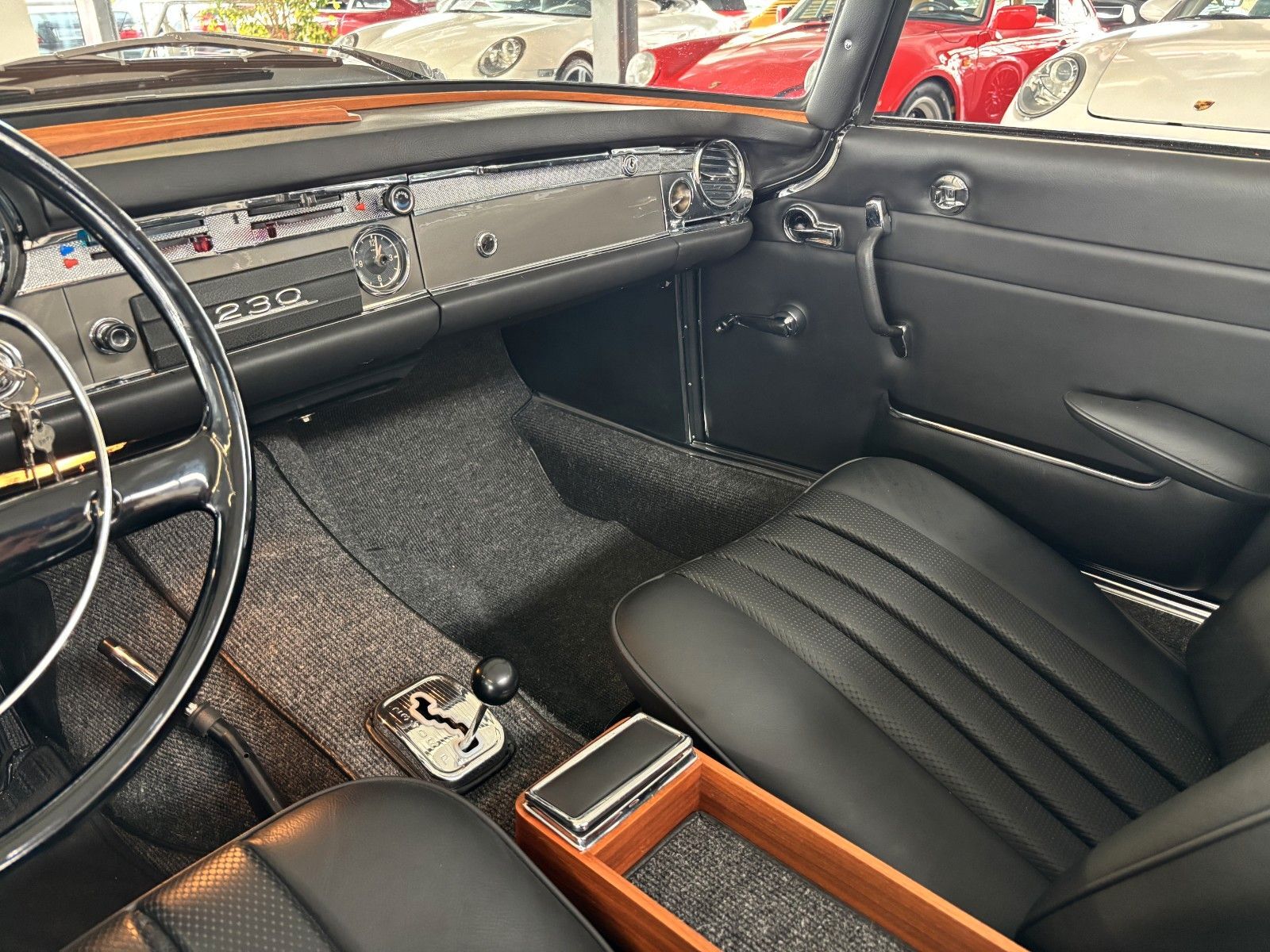 MERCEDES-BENZ 230 SL Pagode - dt. Spitzenrestaration - H-Kz.