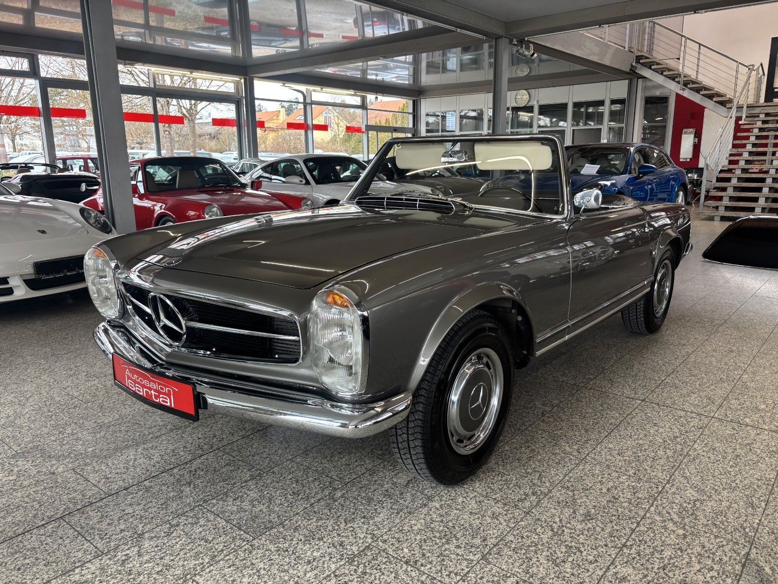 MERCEDES-BENZ 230 SL Pagode - dt. Spitzenrestaration - H-Kz.