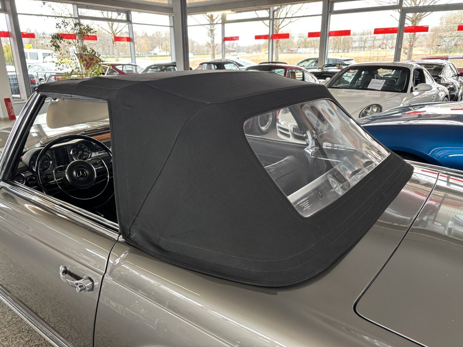 MERCEDES-BENZ 230 SL Pagode - dt. Spitzenrestaration - H-Kz.
