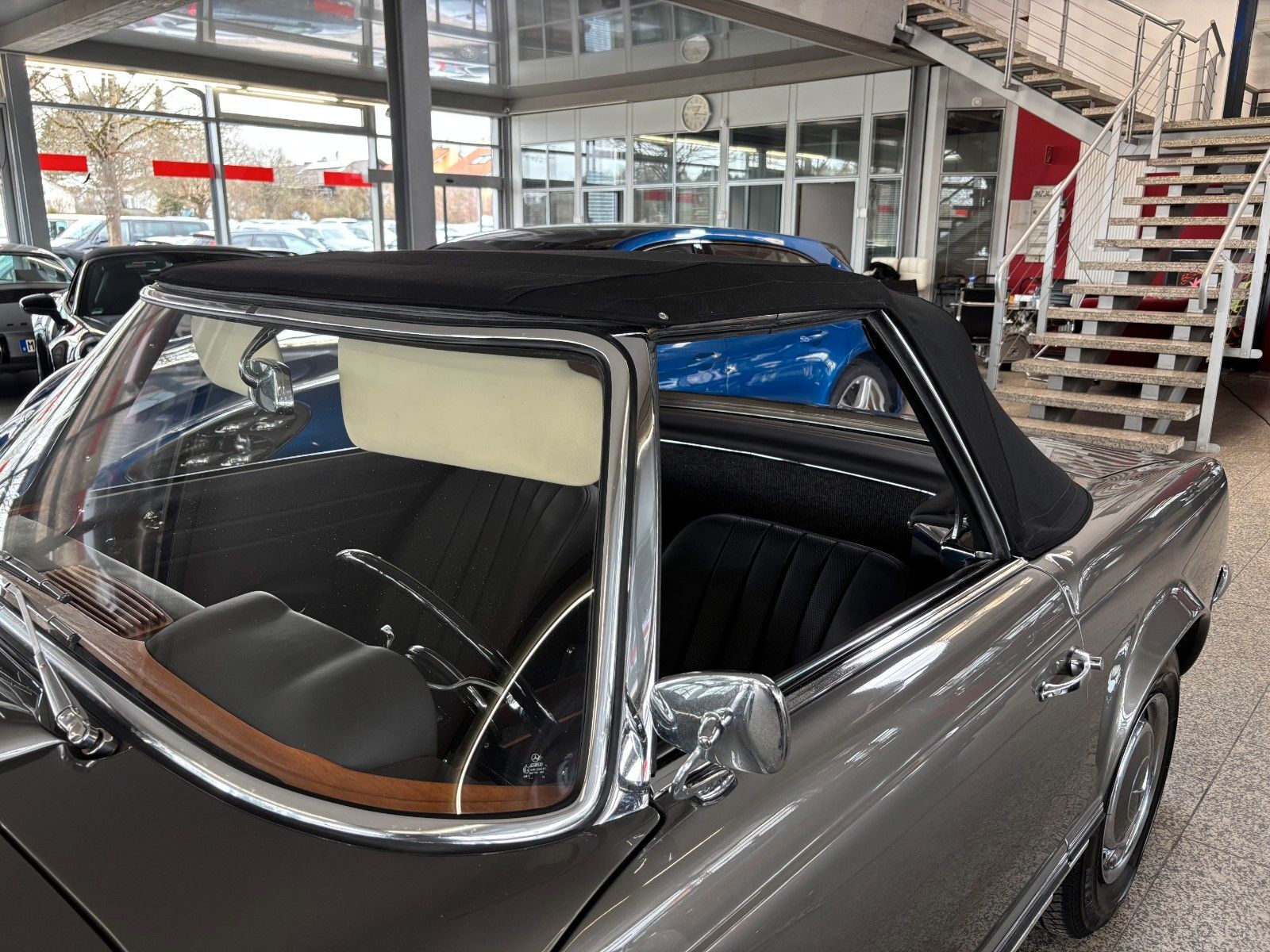 MERCEDES-BENZ 230 SL Pagode - dt. Spitzenrestaration - H-Kz.