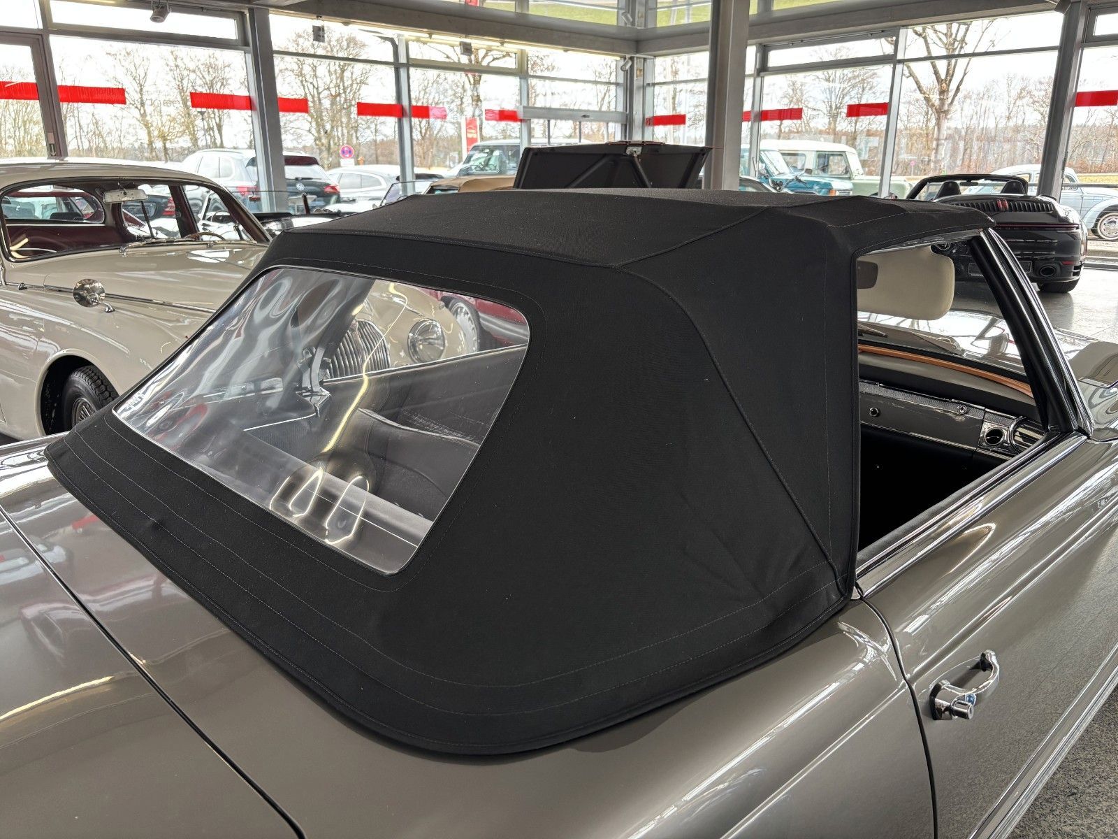 MERCEDES-BENZ 230 SL Pagode - dt. Spitzenrestaration - H-Kz.