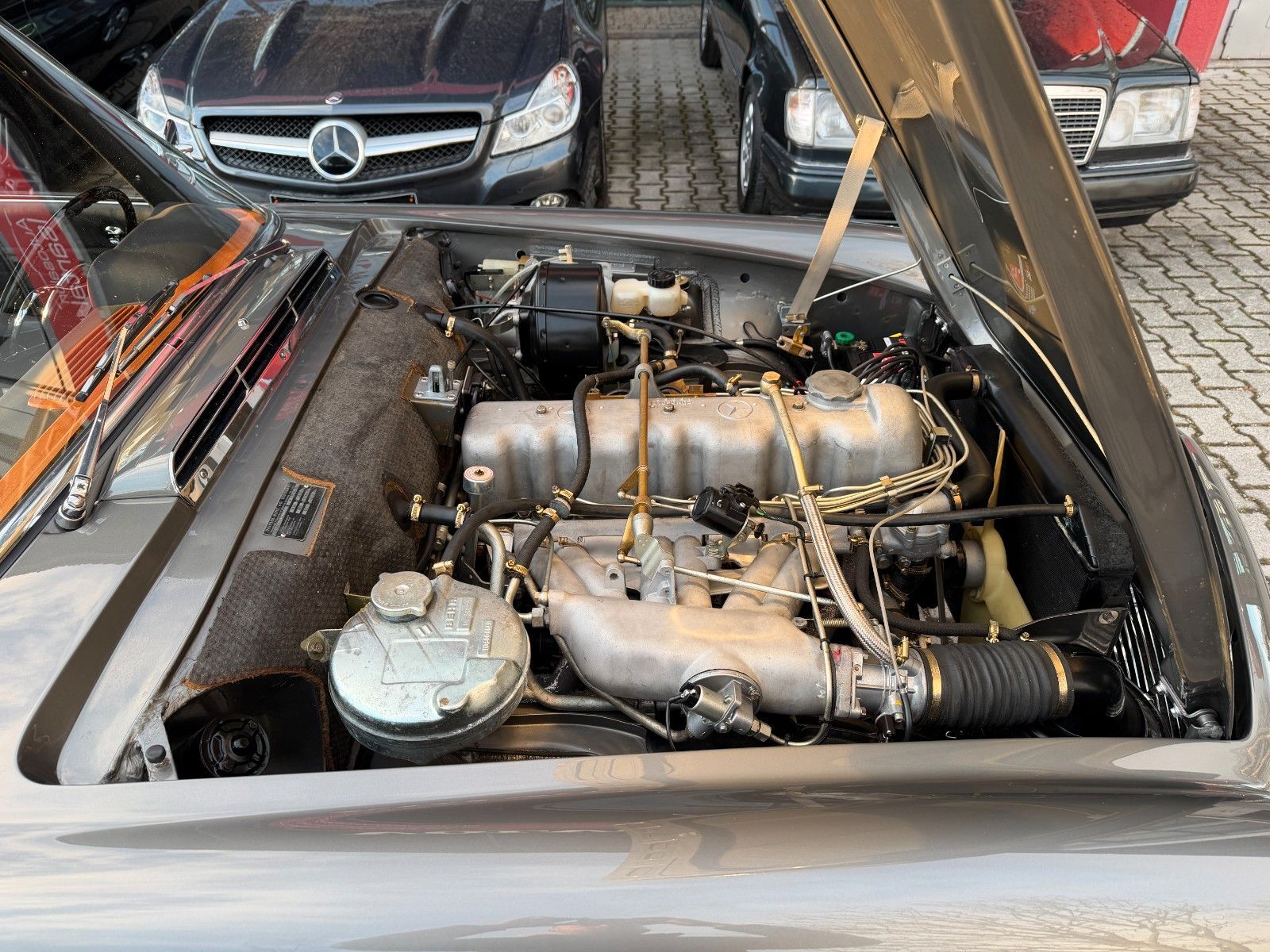 MERCEDES-BENZ 230 SL Pagode - dt. Spitzenrestaration - H-Kz.