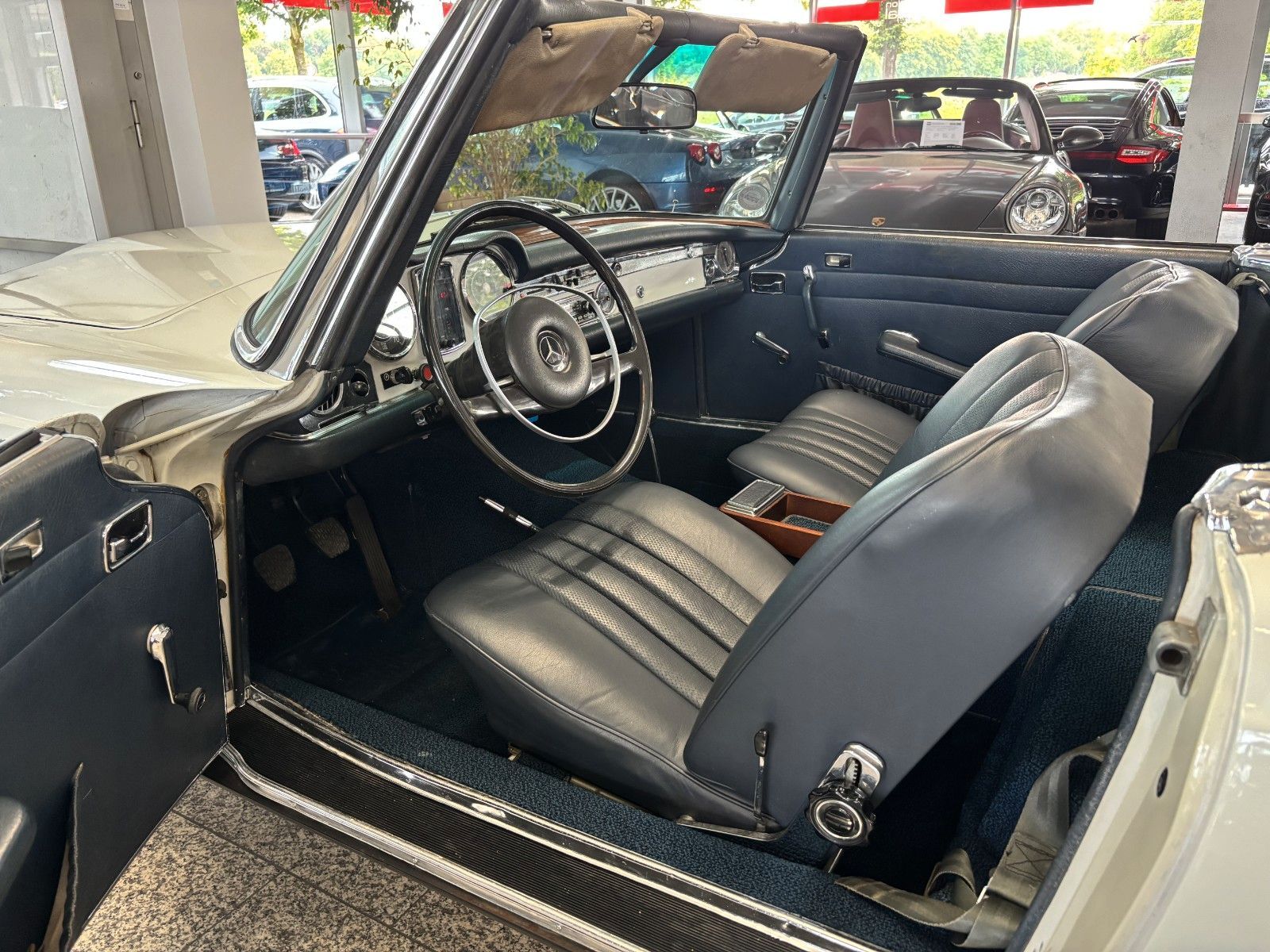 MERCEDES-BENZ SL 280 280 SL Pagode, H-KZ, KD+TÜV neu