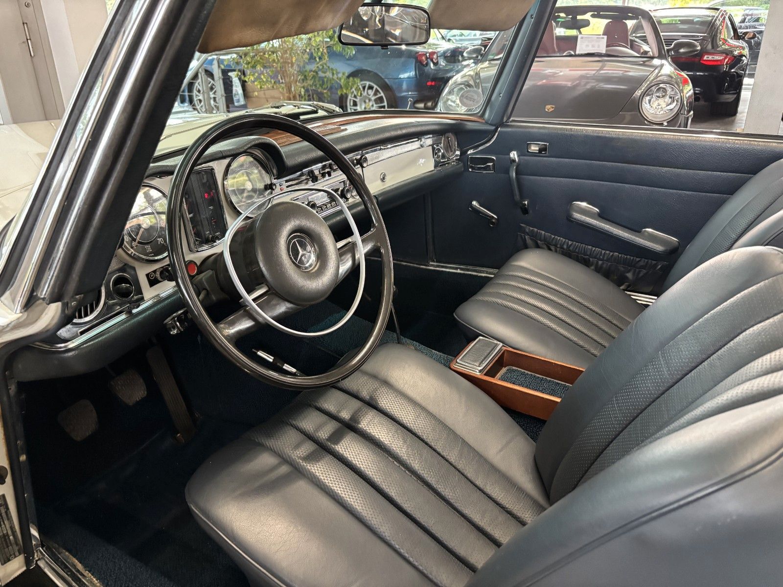 MERCEDES-BENZ SL 280 280 SL Pagode, H-KZ, KD+TÜV neu