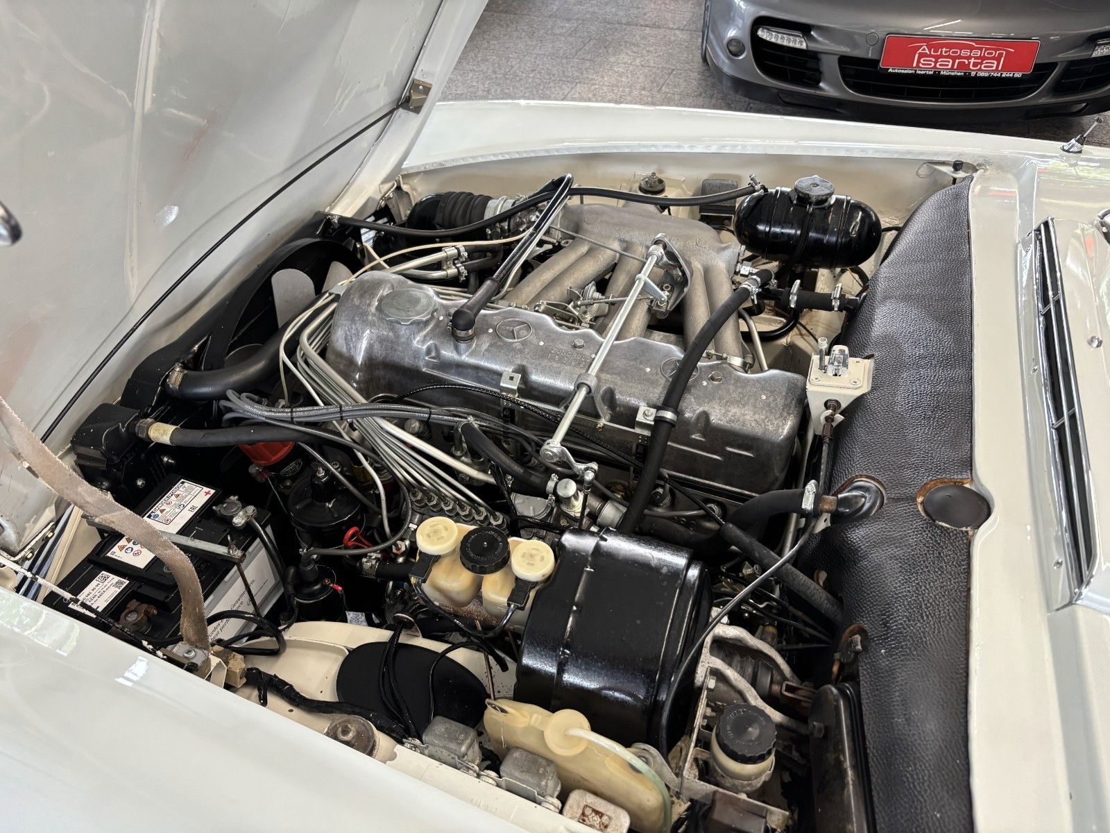 MERCEDES-BENZ SL 280 280 SL Pagode, H-KZ, KD+TÜV neu
