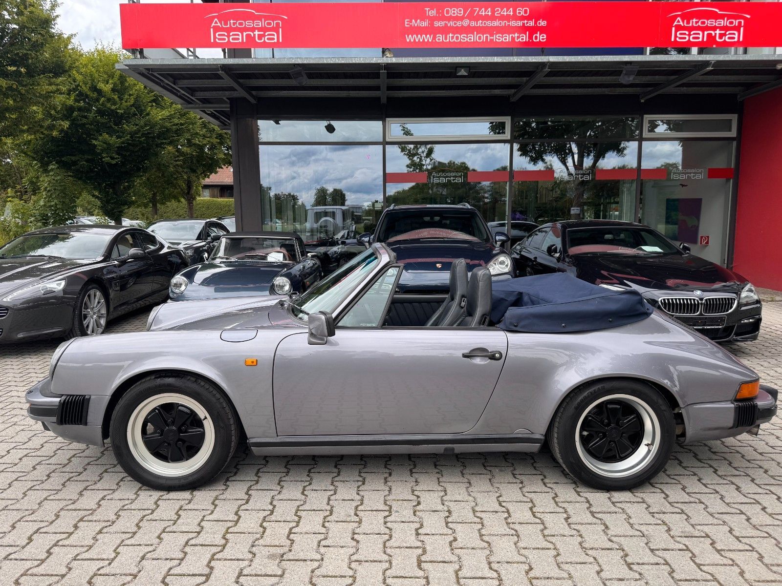 PORSCHE 911