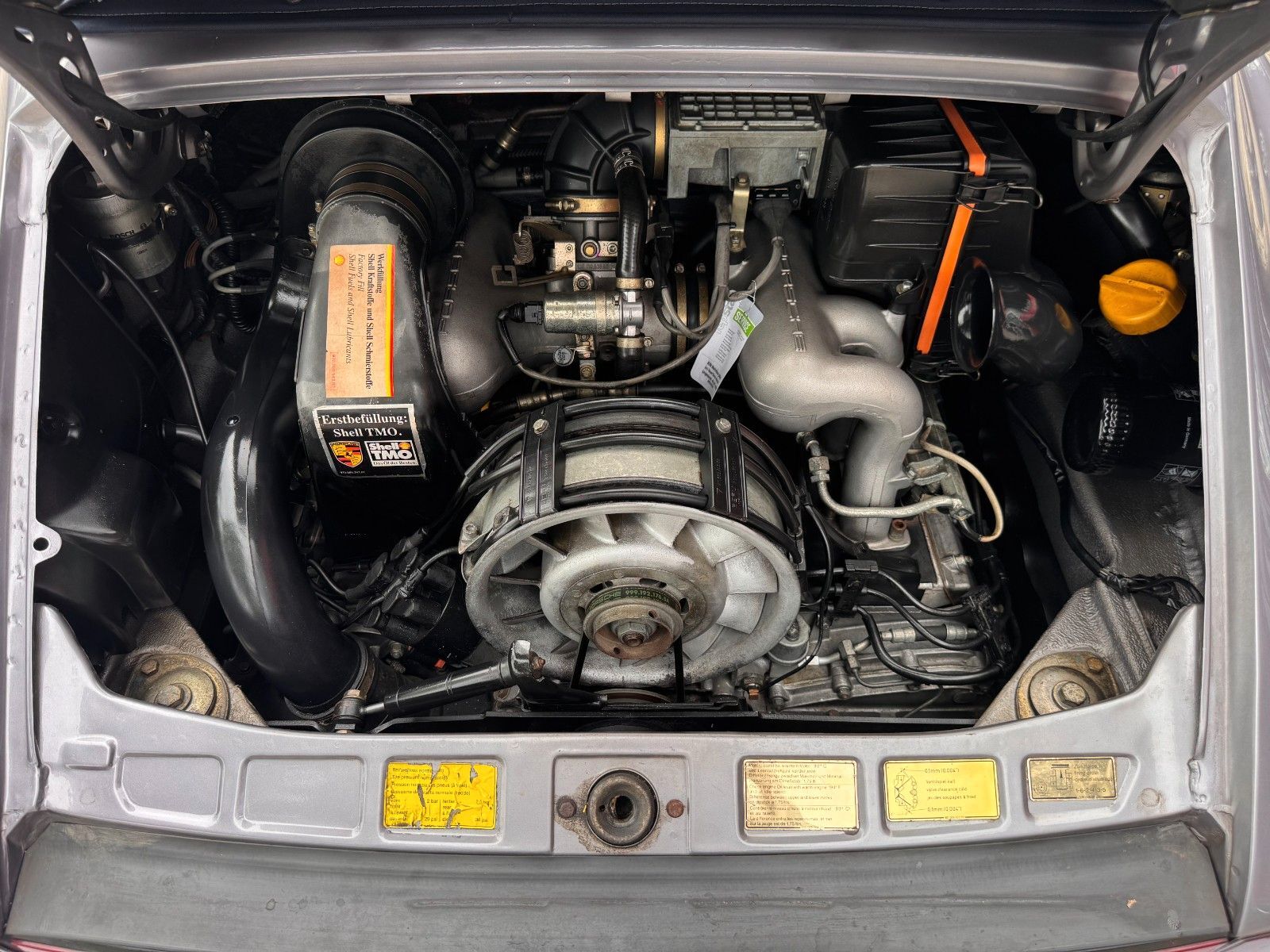 PORSCHE 911 3.2 Carrera
