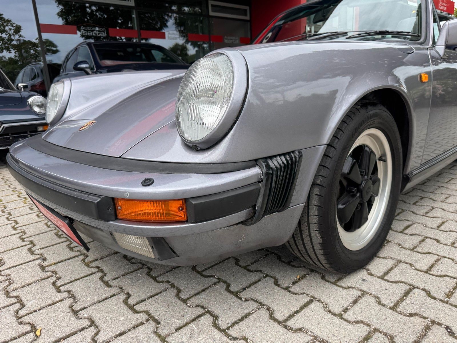 PORSCHE 911 3.2 Carrera