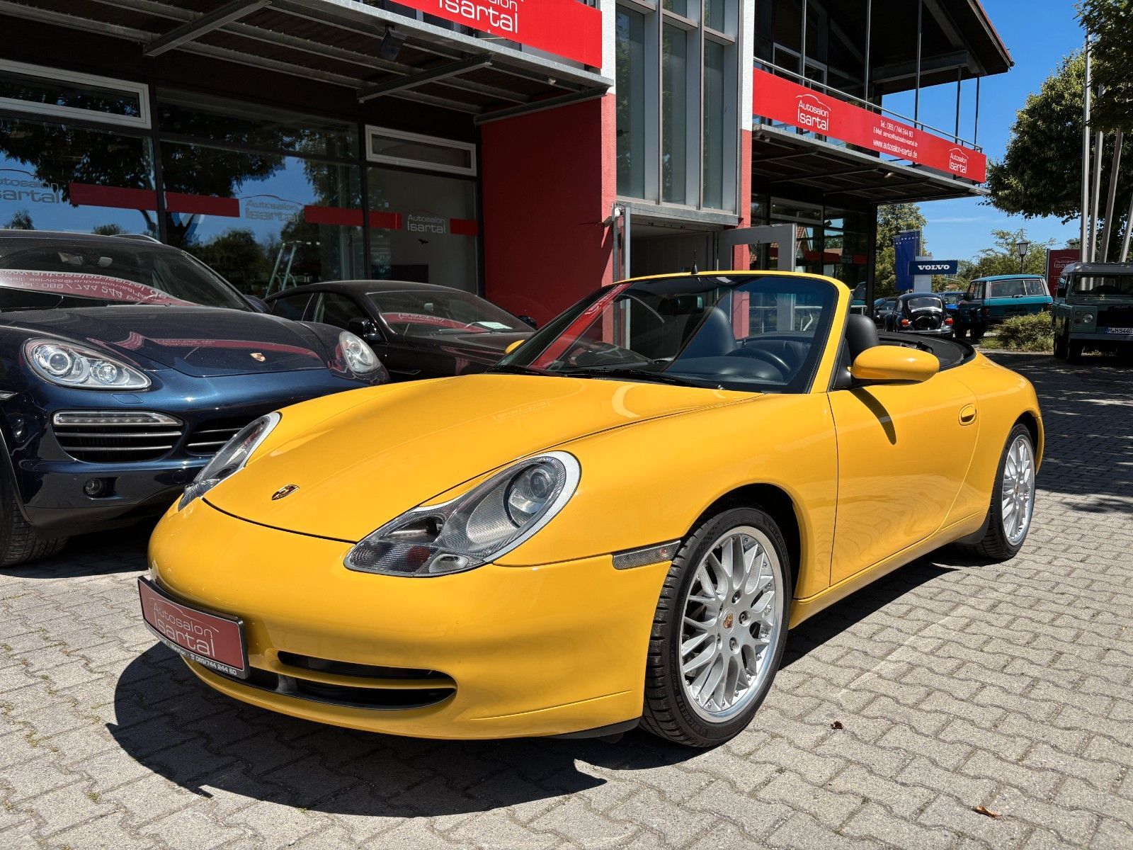 PORSCHE 996 C2 Cabrio- 6-Gg.- orig. 59TKM, Speedgelb!