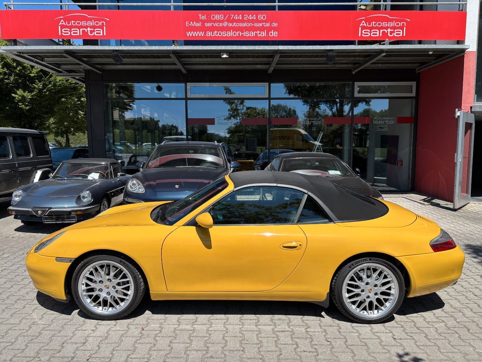 PORSCHE 996 C2 Cabrio- 6-Gg.- orig. 59TKM, Speedgelb!