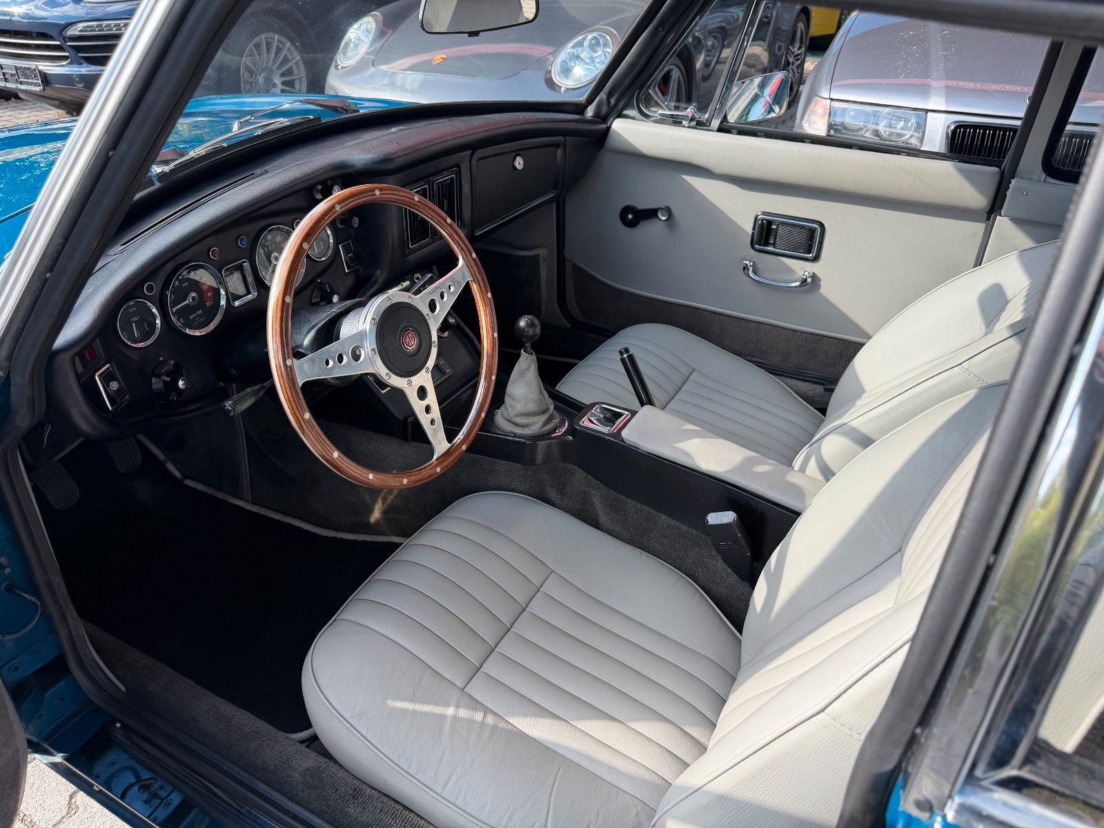 MG MGB GT 1.8 - Chrommodell - restauriert