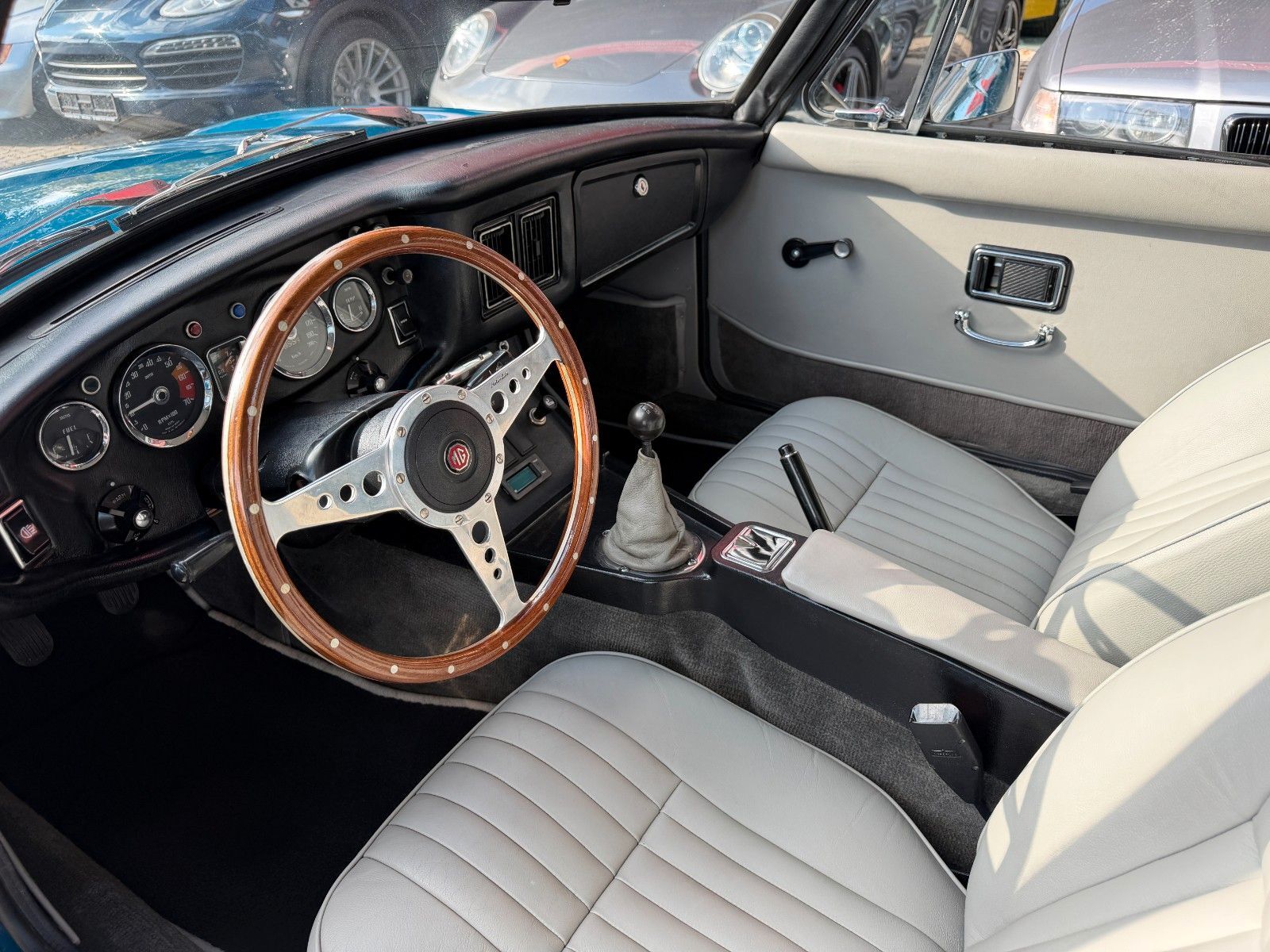 MG MGB GT 1.8 - Chrommodell - restauriert