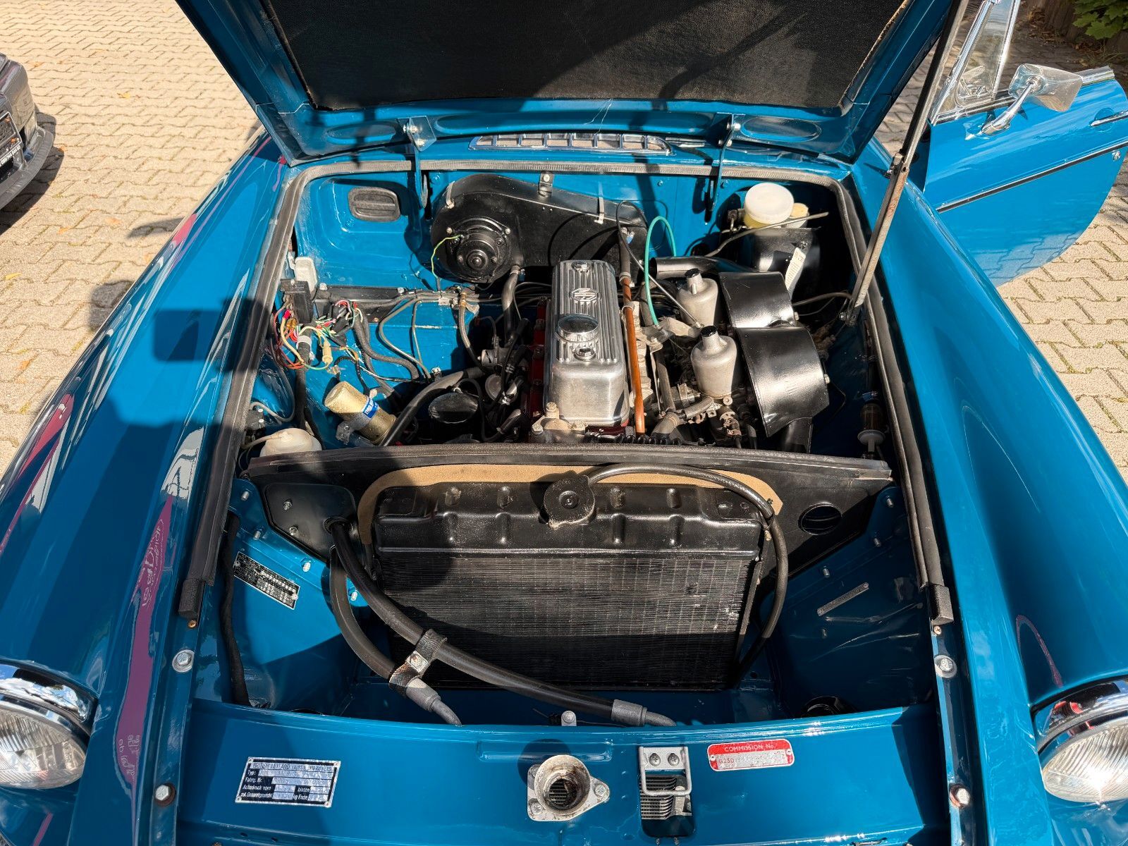 MG MGB GT 1.8 - Chrommodell - restauriert