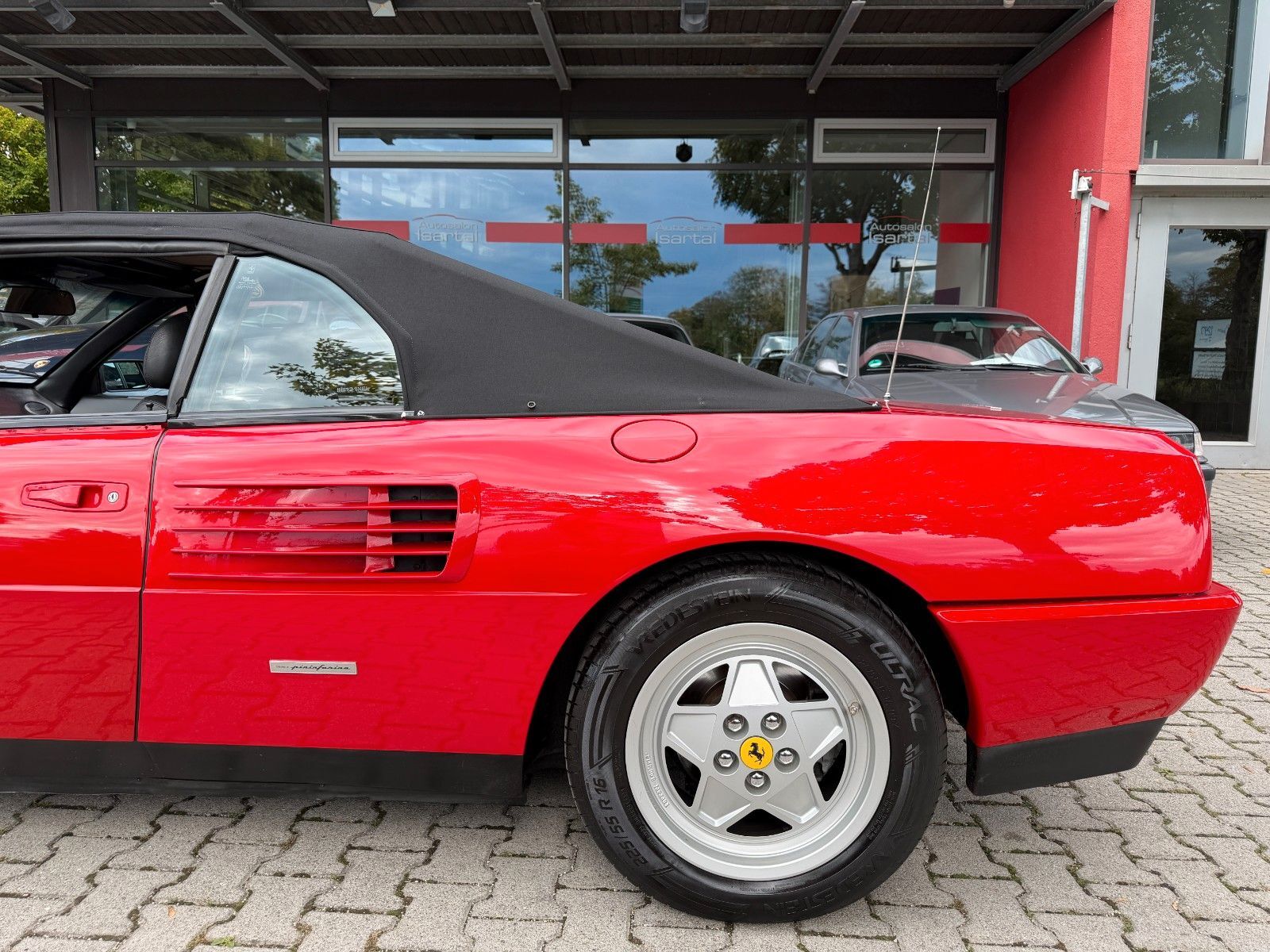 FERRARI Mondial T Cabriolet