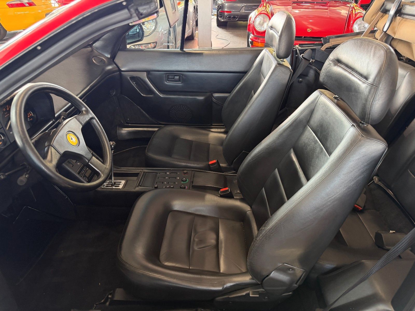 FERRARI Mondial T Cabriolet