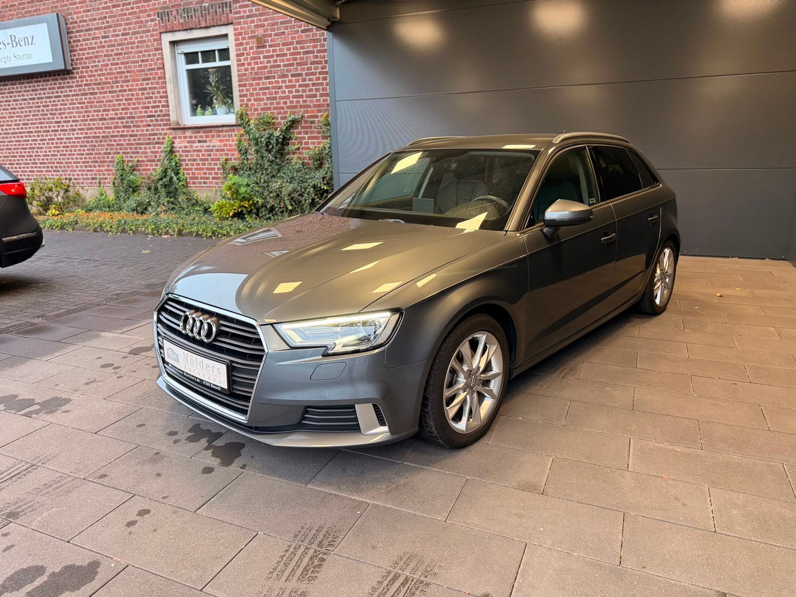 AUDI A3 1,0 TFSI SB *Garantie*Navi*LED*179EUR mtl.