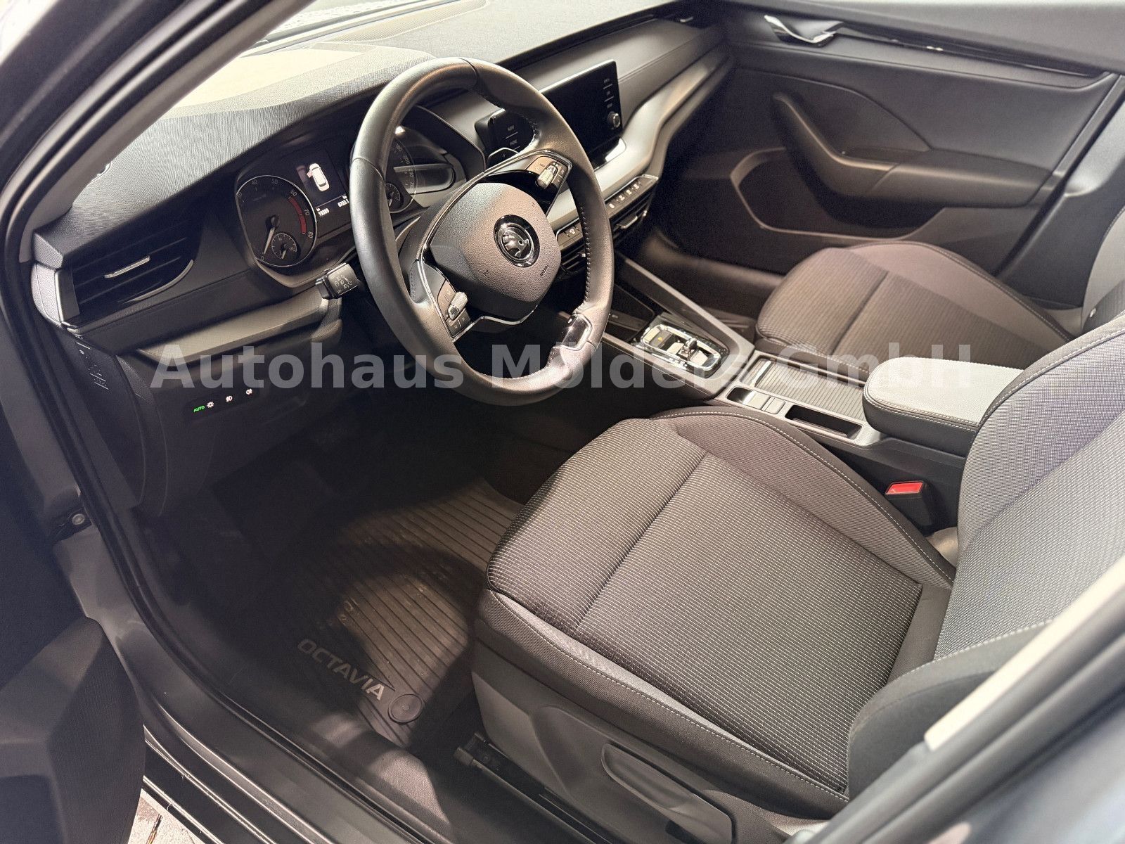 SKODA Octavia Combi 1,5e-TEC*Garantie*LED*Rfk*279EUR mtl Ansicht 4 für Fahrzeugdetailseite