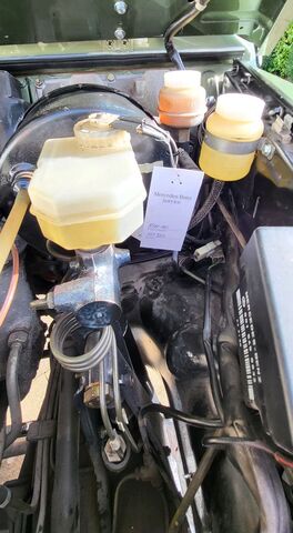 MERCEDES-BENZ G 300 300GD"Zypressengrün"1 von 372 Stück!