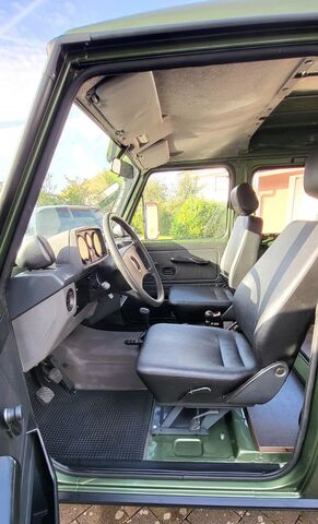 MERCEDES-BENZ G 300 300GD"Zypressengrün"1 von 372 Stück!