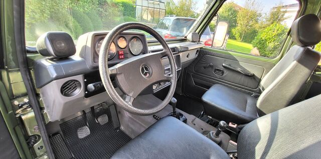 MERCEDES-BENZ G 300 300GD"Zypressengrün"1 von 372 Stück!