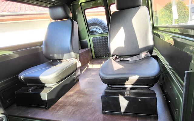 MERCEDES-BENZ G 300 300GD"Zypressengrün"1 von 372 Stück!