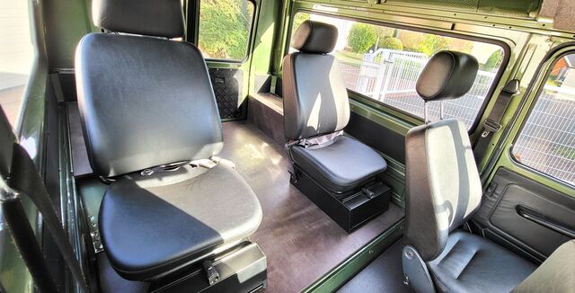 MERCEDES-BENZ G 300 300GD"Zypressengrün"1 von 372 Stück!