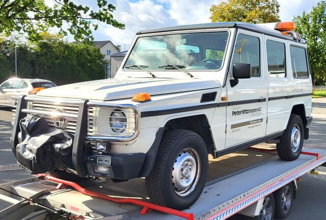 MERCEDES-BENZ G 300