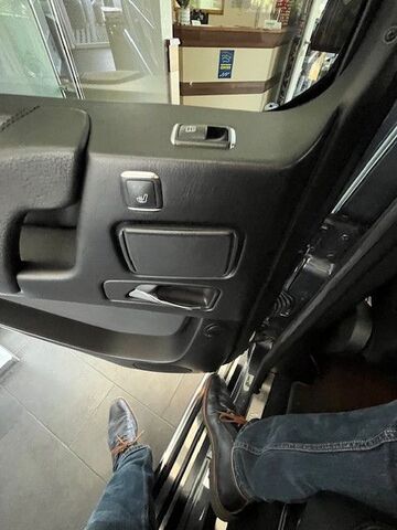 MERCEDES-BENZ G 350 mit SD/Sitzh.v.+ht., Sthzg., Comand, Desig Ansicht 8 für Fahrzeugdetailseite