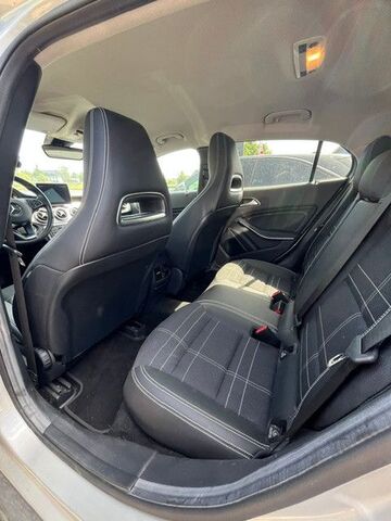 MERCEDES-BENZ GLA 220 d 4Matic Urban/SH, Navi, Kam., Off-Road Ansicht 6 für Fahrzeugdetailseite
